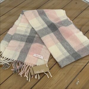 Cristina Chiti Cozy Chic Plaid Scarf new tags, 100% wool made in Italy